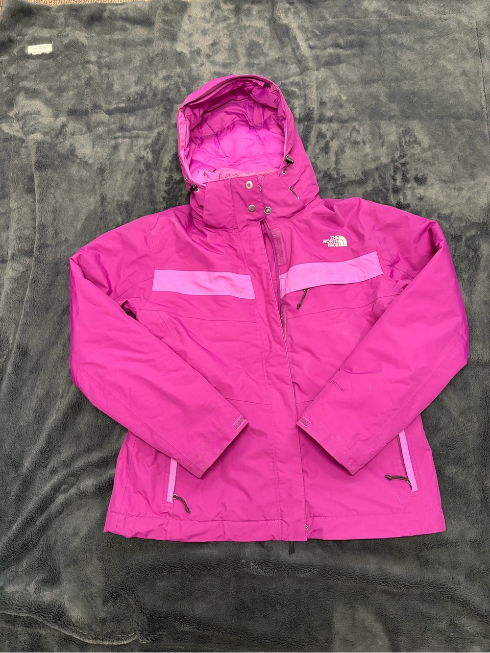 The North Face Women's Magenta Hooded Shell Jacket
